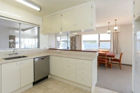 Photo of property in 6 The Esplanade, Westshore, Napier, 4110
