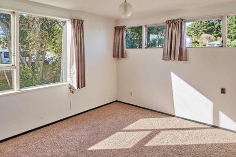 Photo of property in 11 Lauderdale Road, Papakowhai, Porirua, 5024