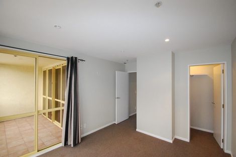 Photo of property in 6f/5 Kent Terrace, Mount Victoria, Wellington, 6011