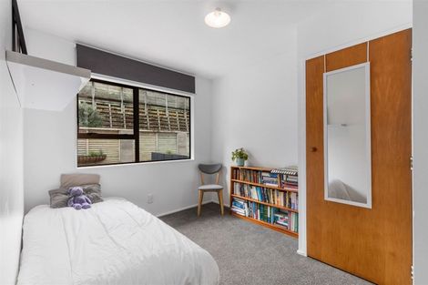 Photo of property in 49a Albatross Close, Whitby, Porirua, 5024