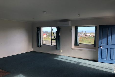 Photo of property in 24 Matai Street, Castlecliff, Whanganui, 4501