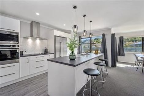 Photo of property in 27 Pukeko Way, Kinloch, Taupo, 3377