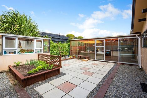 Photo of property in 15 Cassley Crescent, Papakowhai, Porirua, 5024