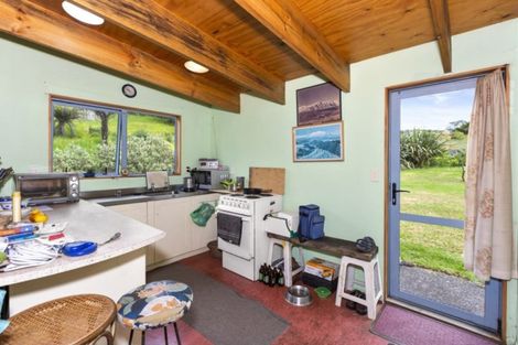 Photo of property in 28b Point Street, Raglan, 3225