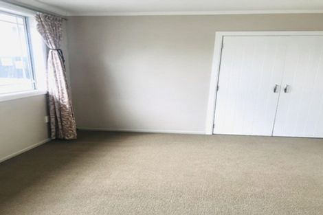 Photo of property in 37 Jaemont Avenue, Te Atatu South, Auckland, 0610