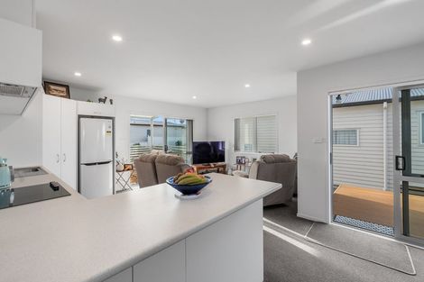 Photo of property in 11 Kamahi Crescent, Papamoa Beach, Papamoa, 3118