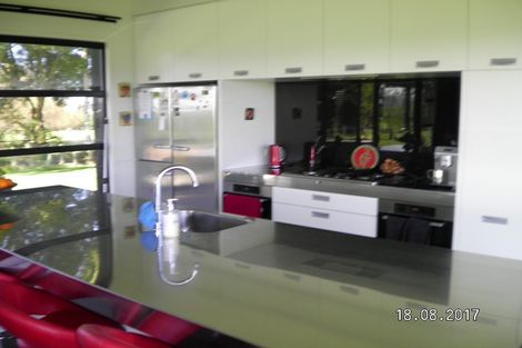 Photo of property in 32 Metcalfe Road, Ngahinapouri, Hamilton, 3290