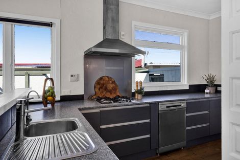 Photo of property in 11 Mcnaughton Street, Waitara, 4320