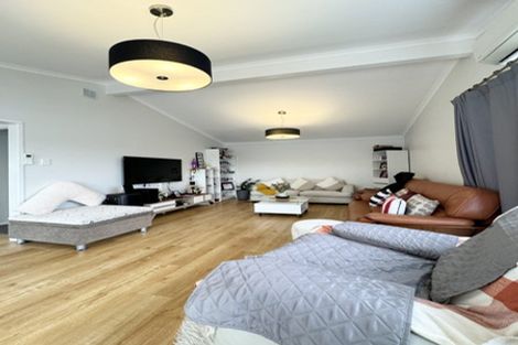 Photo of property in 2 Agincourt Street, Glenfield, Auckland, 0629