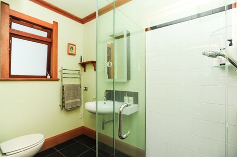 Photo of property in 35 Iona Road, Havelock North, 4130