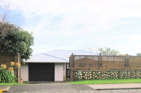 Photo of property in 60 Winara Avenue, Waikanae, 5036