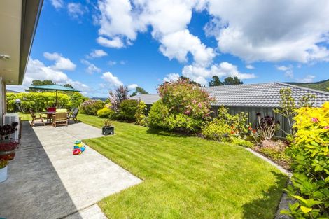 Photo of property in 34 Sunstone Crescent, Brown Owl, Upper Hutt, 5018
