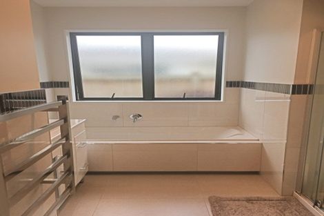 Photo of property in 18 Treestump Road, Takanini, 2112