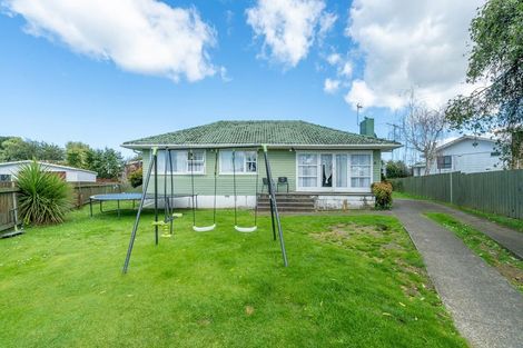 Photo of property in 8 Lomas Place, Manurewa, Auckland, 2102