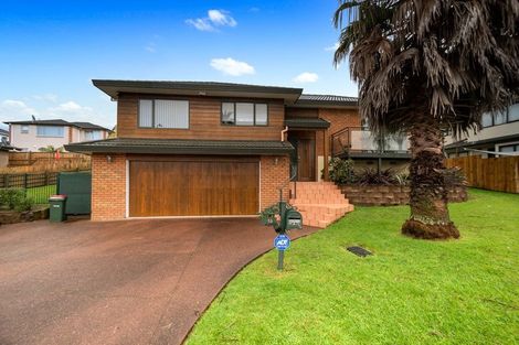 Photo of property in 13 San Marino Drive, Henderson, Auckland, 0612