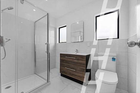 Photo of property in 2/81 Harmel Road, Glendene, Auckland, 0602