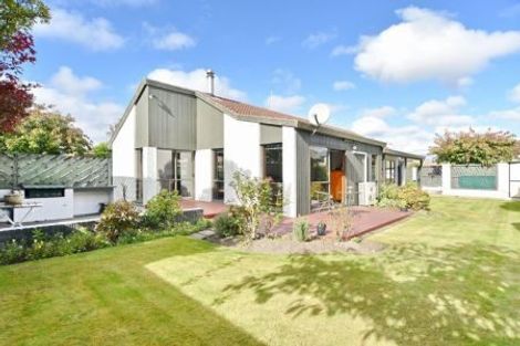 Photo of property in 72 Sarabande Avenue, Redwood, Christchurch, 8051