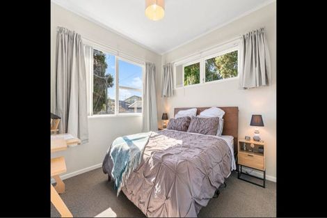 Photo of property in 94 Tirimoana Road, Te Atatu South, Auckland, 0602