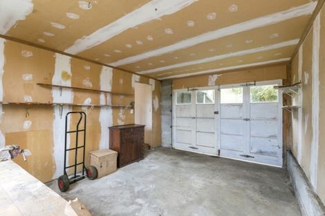 Photo of property in 39 Turville Crescent, Newlands, Wellington, 6037