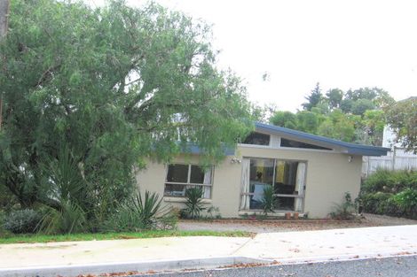 Photo of property in 23 Outlook Road, Greenhithe, Auckland, 0632