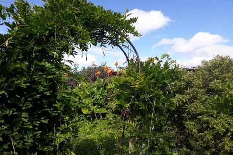 Photo of property in 71 Avenue Road, Foxton, 4814