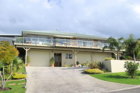 Photo of property in 121 Pacific View Drive, Whangamata, 3620