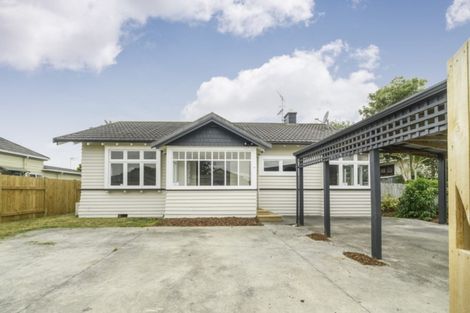 Photo of property in 17 Stewart Crescent, Hokowhitu, Palmerston North, 4410