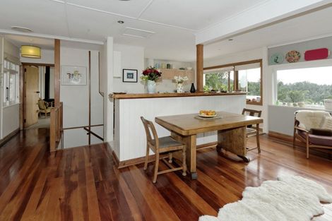 Photo of property in 10 Tinopai Road, Titirangi, Auckland, 0604