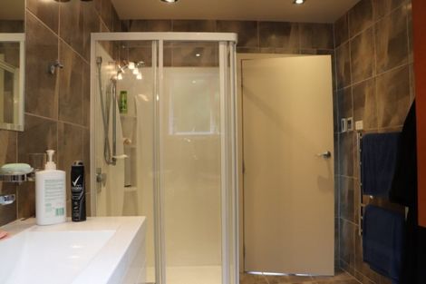 Photo of property in 80 Marine Parade, Bluff, 9814