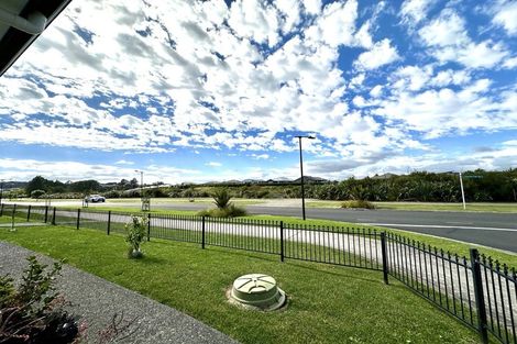 Photo of property in 23 Gemscott Crescent, Huapai, Kumeu, 0810
