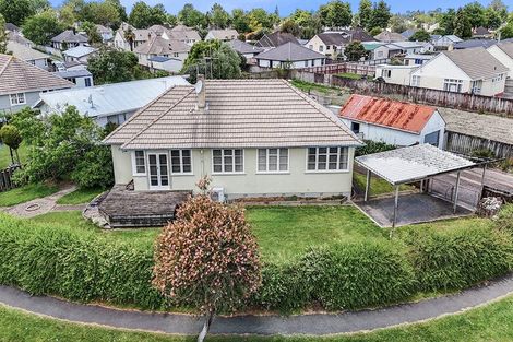 Photo of property in 28 Paul Crescent, Fairfield, Hamilton, 3214