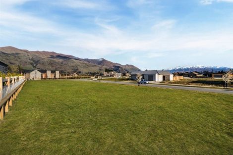 Photo of property in 9 Deans Drive, Wanaka, 9305