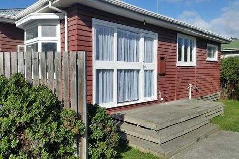 Photo of property in 2/72 Barton Street, Woolston, Christchurch, 8023