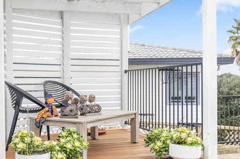 Photo of property in 9 San Marino Drive, Henderson, Auckland, 0612