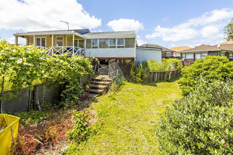 Photo of property in 2/138 Rangitoto Road, Papatoetoe, Auckland, 2025