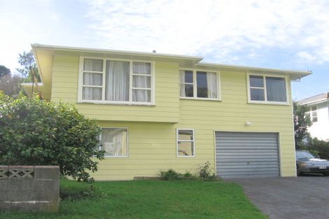 Photo of property in 8 Greer Crescent, Tawa, Wellington, 5028