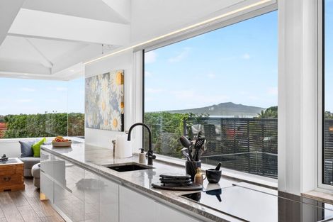Photo of property in 12a Albert Road, Devonport, Auckland, 0624