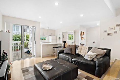 Photo of property in 184 Archers Road, Glenfield, Auckland, 0629