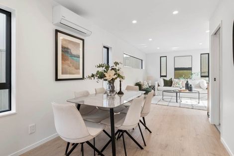 Photo of property in 70d Bond Crescent, Forrest Hill, Auckland, 0620