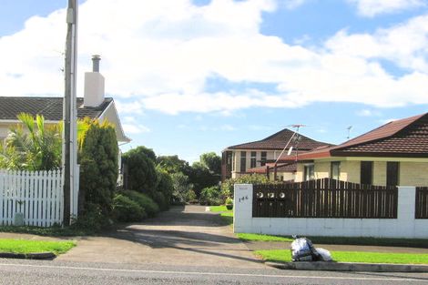 Photo of property in 2/146 Bucklands Road, Bucklands Beach, Auckland, 2012