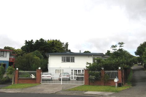 Photo of property in 20 Sevilla Place, Unsworth Heights, Auckland, 0632