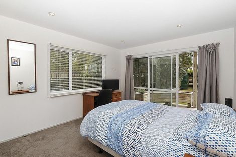 Photo of property in 28 Tiroroa Avenue, Te Atatu South, Auckland, 0610