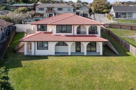 Photo of property in 5 Mandeville Crescent, Grenada Village, Wellington, 6037