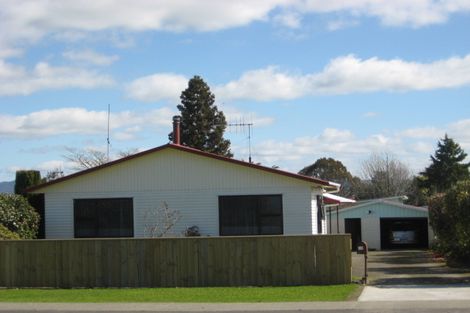 Photo of property in 44 College Road, Edgecumbe, 3120