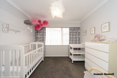 Photo of property in 58 Newcastle Street, Hokowhitu, Palmerston North, 4410