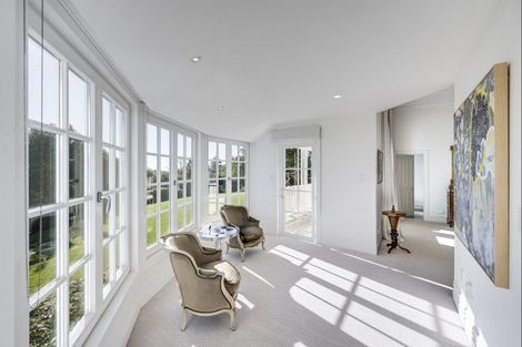 Photo of property in 59 Busby Hill, Havelock North, 4130