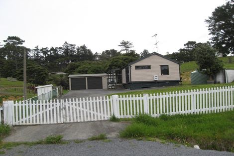 Photo of property in 186 Kauri Crescent, Waimauku, Kumeu, 0891