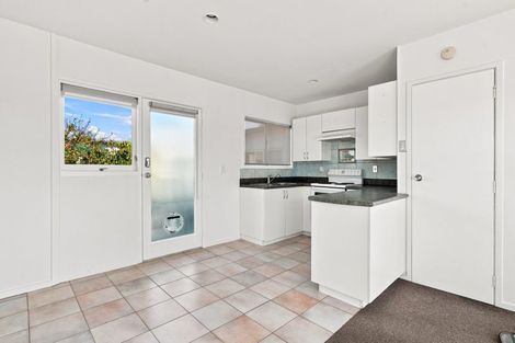 Photo of property in 19/72 Kitchener Road, Milford, Auckland, 0620