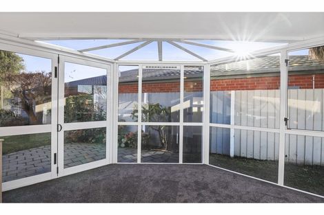 Photo of property in 2 Hatfield Place, Avonhead, Christchurch, 8042