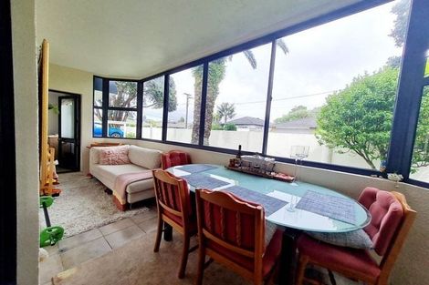 Photo of property in 11a Puriri Avenue, Orewa, 0931